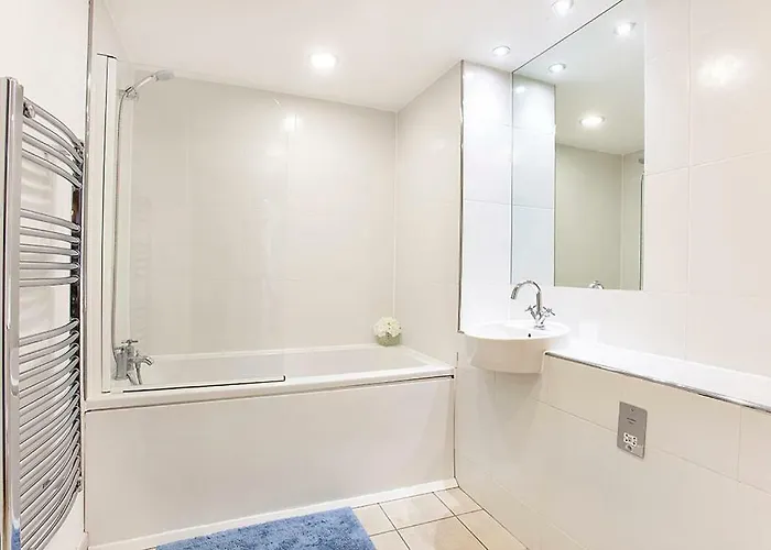 Almanna, York, Only 6 Minutes Walk To Minster *